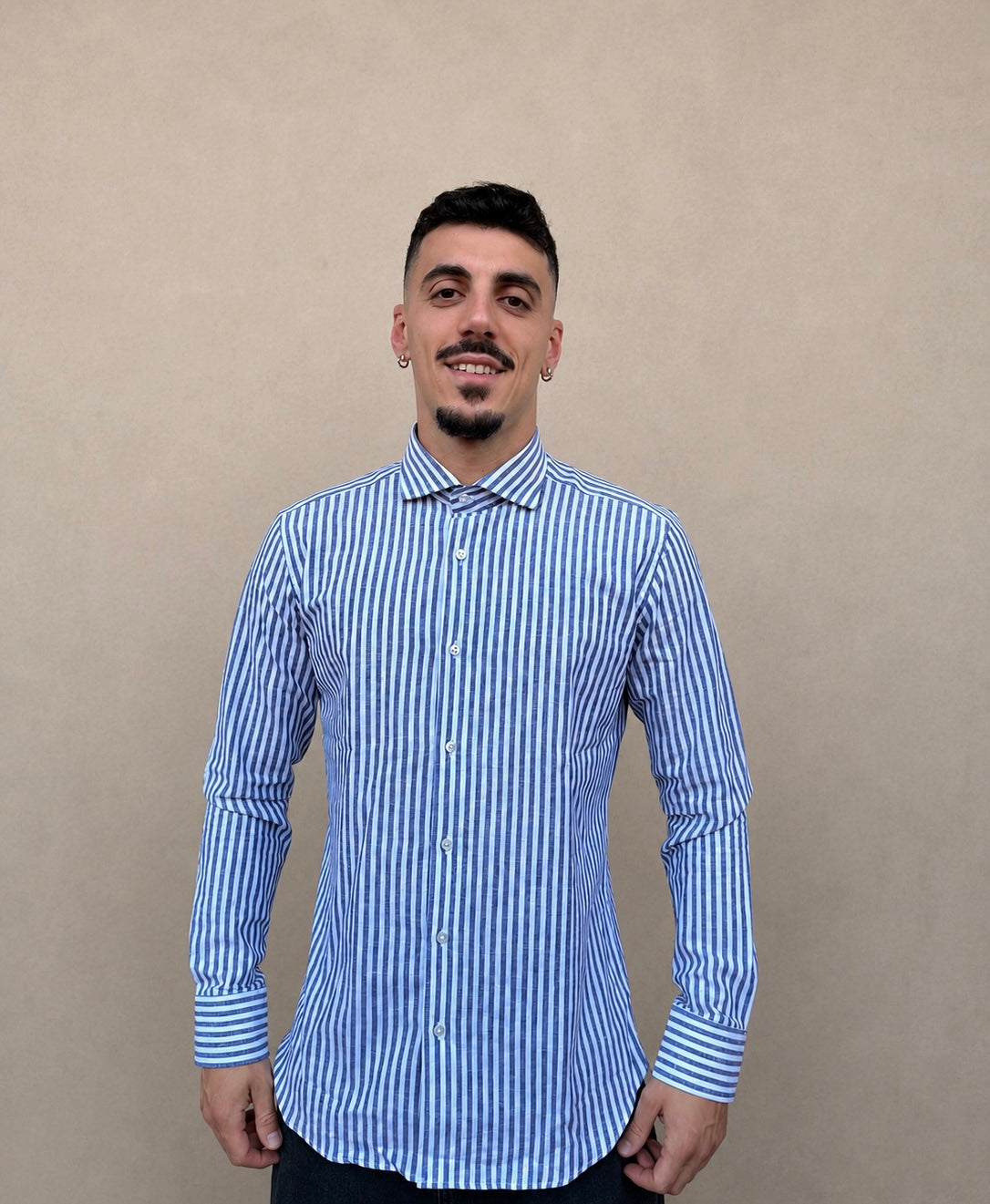 Camicia in lino rigata blu