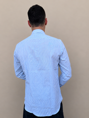 Camicia in lino rigata cielo