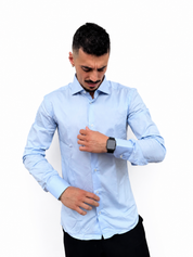 Camicia tinta unita colore cielo e modello regular-slim