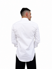 Camicia tinta unita colore bianca e modello regular-slim
